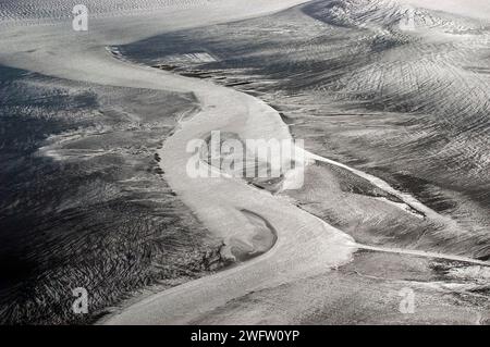 Appartamenti di marea e banchi di sabbia nel Mare del Nord in estate come fotografia aerea, Mare di Wadden, Elba, mare, riserva naturale, Schleswig-Holstein, Germania Foto Stock