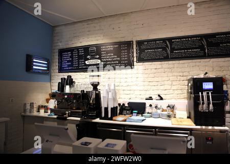 Interno del Coffee Shop al check out Chelsea London England Foto Stock