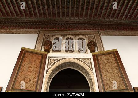 Il Palazzo Bahia è un palazzo di Marrakesh, in Marocco, risalente alla metà del XIX secolo Foto Stock