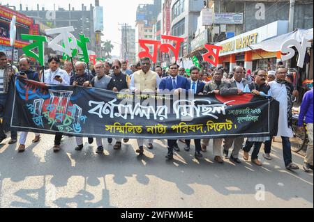 Sylhet, Bangladesh. 1 febbraio 2024. Le persone prendono parte al mese della lingua febbraio è stato celebrato con una processione alfabetica. Il mese delle lingue febbraio è stato celebrato con una processione alfabetica a Sylhet. Il 1° febbraio 2024 a Sylhet, Bangladesh (Credit Image: © MD Rafayat Haque Khan/eyepix via ZUMA Press Wire) SOLO PER USO EDITORIALE! Non per USO commerciale! Foto Stock