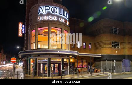 Apollo Bingo Hall, Rhyl, originariamente l'Odeon Cinema quando fu aperto nel 1937. Nella foto, nel dicembre 2023. Foto Stock