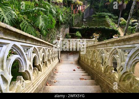 Il Palazzo Monserrate è una villa sontuosa situata vicino a Sintra, a nord della capitale, Lisbona. Foto Stock