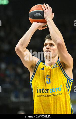 Berlino, Deutschland 01. Febbraio 2024: Basket EuroLeague - 2023/2024 - Alba Berlin vs. Valencia Basket IM Bild: Freiwurf Yanni Wetzell (Alba Berlin) Foto Stock