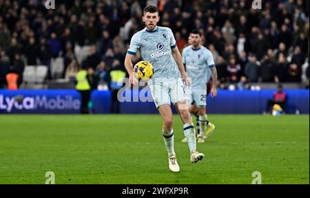 Londra, Regno Unito. 1 febbraio 2024. Ryan Christie (Bournemouth) durante la partita tra West Ham e AFC Bournemouth Premier League al London Stadium Stratford. Questa immagine è SOLO per USO EDITORIALE. Licenza richiesta dal Football DataCo per qualsiasi altro uso. Crediti: MARTIN DALTON/Alamy Live News Foto Stock