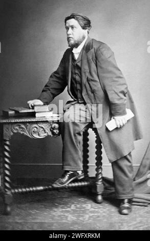 Ritratto del 1867 Charles Haddon Spurgeon (1834–1892), predicatore battista inglese che rimane molto influente oggi tra i cristiani di varie confessioni. Foto Stock
