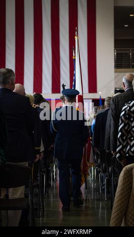 L'Alabama National Guard Honor Guard marcia lungo la corsia durante il distacco dei colori per la cerimonia del cambio di comando generale dell'aiutante della Guardia Nazionale dell'Alabama a Montgomery, Ala. Il 5 gennaio 2024. (Guardia Nazionale dell'Alabama Foto Stock