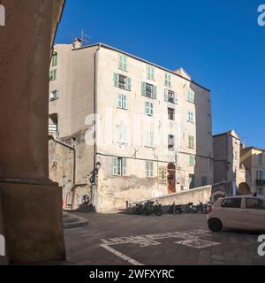 MENTONE, FRANCIA - 27 GENNAIO 2024: Vista panoramica della città di Mentone, Provence Alpes-Cote d'Azur, Francia Foto Stock