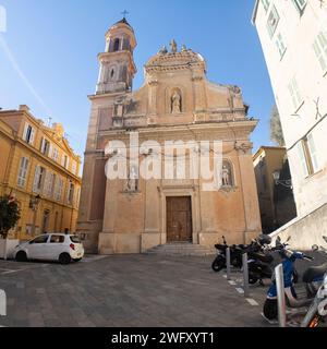 MENTONE, FRANCIA - 27 GENNAIO 2024: Vista panoramica della città di Mentone, Provence Alpes-Cote d'Azur, Francia Foto Stock