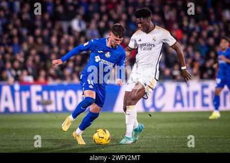 1 febbraio 2024; Coliseum Alfonso Pérez, Getafe, Spagna, la Liga calcio spagnola, Getafe contro Real Madrid; Tchouameni e Carmona Foto Stock