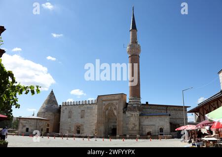 La Moschea Esrefoglu fu costruita nel XIII secolo. La moschea è una delle più grandi moschee in legno dell'Anatolia. Foto Stock