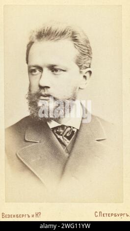 Peter Ilich Tchaikovsky, ritratto testa e spalle, leggermente a sinistra, tra il 1880 e il 1886. Foto Stock