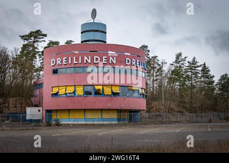 Berlin Zehlendorf OT Wannsee ehemaliger Kontrollpunkt Dreilinden, Grenzübergang zur Transitstrecke durch die DDR, Checkpoint Bravo - 02.02.2024 Zehlendorf *** Berlin Zehlendorf OT Wannsee ex checkpoint Dreilinden, valico di frontiera verso la rotta di transito attraverso la RDT, Checkpoint Bravo 02 2024 Zehlendorf Foto Stock