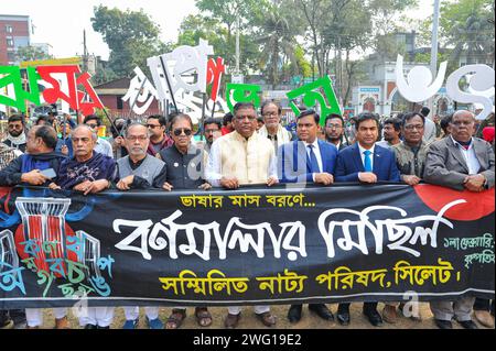 Processione alfabetica bengalese in Bangladesh 1 febbraio 2024, Sylhet, Bangladesh: Le persone prendono parte durante il mese della lingua febbraio è stato celebrato con una processione alfabetica. Il mese delle lingue febbraio è stato celebrato con una processione alfabetica a Sylhet. Sylhet Bangladesh Copyright: XMdxRafayatxHaquexKhanxxEyepixxGrx Foto Stock