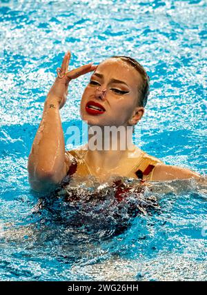 La slovacca Viktoria Reichova compete nelle artistiche donne tecniche di nuoto solista durante il 21° Campionato mondiale di acquari all'Aspire Dome di Doha (Qatar), il 2 febbraio 2024. Crediti: Insidefoto di andrea staccioli/Alamy Live News Foto Stock