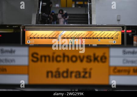 Praga, Repubblica Ceca. 2 febbraio 2024. Stazione della metropolitana Smichovske nadrazi a Praga, Repubblica Ceca, 2 febbraio 2024. Crediti: Michal Kamaryt/CTK Photo/Alamy Live News Foto Stock