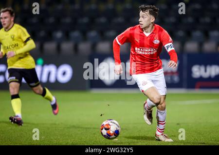 Venlo, Paesi Bassi. 2 febbraio 2024. VENLO, PAESI BASSI - 2 FEBBRAIO: Mylian Jimenez di Jong PSV corre con la palla durante la partita olandese Keuken Kampioen Divisie tra VVV-Venlo e Jong PSV al Covebo Stadion - De Koel il 2 febbraio 2024 a Venlo, Paesi Bassi. (Foto di Broer van den Boom/Orange Pictures) credito: dpa/Alamy Live News Foto Stock