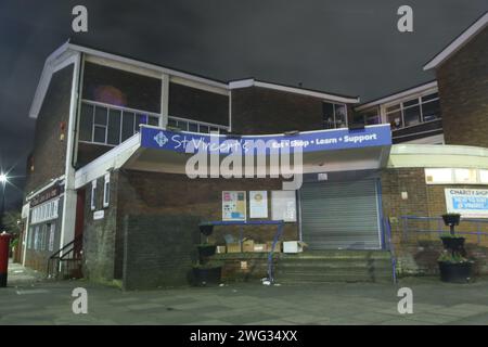 Caccia all'uomo nel Regno Unito: Abdul Shokoor Ezedi ultimo indirizzo conosciuto il vecchio grande magazzino Beavans, Shields Road a Byker, Abdul Shokoor Ezedi è noto all'organizzazione benefica che sostiene i richiedenti asilo della Society of St Vincent de Paul, in New Bridge Street, Foto Stock