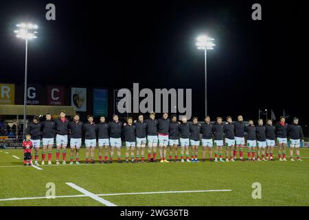 I giocatori gallesi degli U20 cantano il loro inno nazionale prima del Guinness U20 Six Nations Match 2024 Galles U20s contro Scozia U20s allo Stadiwm CSM, Colwyn Bay, Regno Unito, 2 febbraio 2024 (foto di Steve Flynn/News Images) Foto Stock