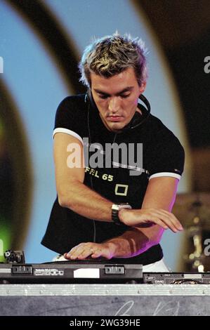 Verona Italia 2000-09-09 : Eiffel 65 live Concert, il disc jockey Gabry Ponte (Gabriele Ponte) durante lo show televisivo “Festivalbar 2000” Foto Stock