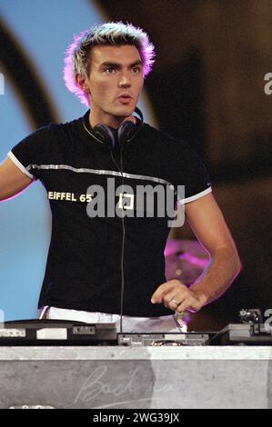 Verona Italia 2000-09-09 : Eiffel 65 live Concert, il disc jockey Gabry Ponte (Gabriele Ponte) durante lo show televisivo “Festivalbar 2000” Foto Stock