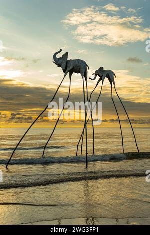 Spiaggia di mare tramonto Isola di Sanato Phú Quốc Vietnam Foto Stock