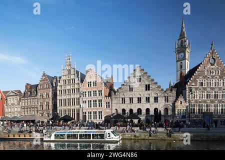 Belgio, Gand, edifici lungo il fiume Leie nella parte vecchia di Gand. Foto Stock