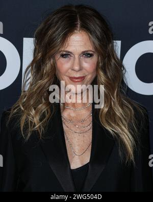 LOS ANGELES, CALIFORNIA, USA - 02 FEBBRAIO: Rita Wilson arriva al MusiCares Person of the Year 2024 in onore di Jon Bon Jovi tenutosi al Los Angeles Convention Center il 2 febbraio 2024 a Los Angeles, California, Stati Uniti. (Foto di Xavier Collin/Image Press Agency) Foto Stock