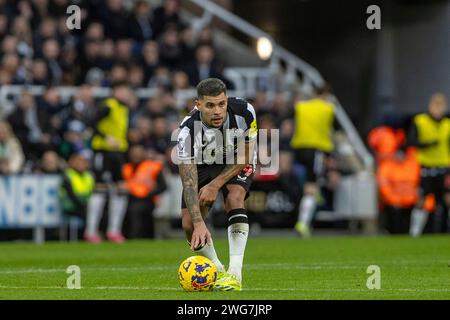 Newcastle upon Tyne, Regno Unito. 3 febbraio 2024. Newcastle Upon Tyne, Inghilterra, 3 febbraio 2024: Bruno Guimarães di Newcastle durante la partita di Premier League tra Newcastle United e Luton Town al St James Park di Newcastle Upon Tyne, Inghilterra (Richard Callis/SPP) credito: SPP Sport Press Photo. /Alamy Live News Foto Stock