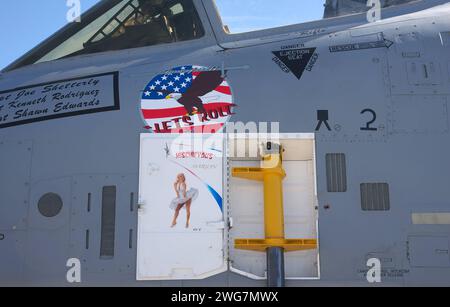 Ein Erdkampfflugzeug der US-amerikanischen Luftwaffe USAF vom Typ Fairchild-Republic A-10 Thunderbolt II auf der Marine Corps Air Station MCAS Yuma, Arizona, USA. Ein Erdkampfflugzeug der US-amerikanischen Luftwaffe USAF vom Typ Fairchild-Republic A-10 Thunderbolt II auf der Marine Corps Air Station MCAS Yuma, Arizona, USA. *** A Fairchild Republic Un 10 Thunderbolt II Ground Attack Aircraft della US Air Force USAF presso la Marine Corps Air Station MCAS Yuma, Arizona, USA A Fairchild Republic Un 10 Thunderbolt II Ground Attack Aircraft della US Air Force USAF presso la Marine Corps Air Station MCAS Yuma, A Foto Stock