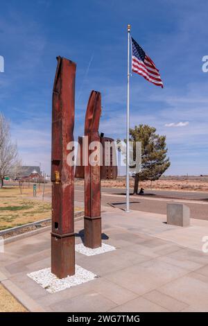 9-11 Remembrance Garden Memorial lungo la storica Route 66 a Winslow, Arizona. Foto Stock