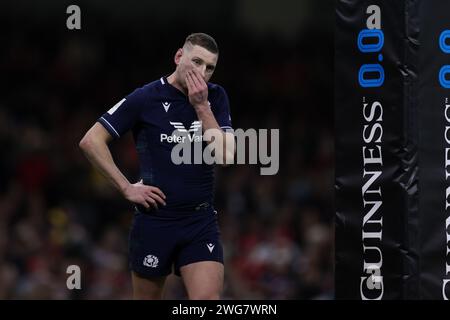 Cardiff, Regno Unito. 3 febbraio 2024. Finn Russell di Scozia guarda. Guinness Six Nations Championship 2024 match, Galles contro Scozia al Principality Stadium di Cardiff sabato 3 febbraio 2024. foto di Andrew Orchard/Andrew Orchard fotografia sportiva/ Alamy Live News Credit: Andrew Orchard fotografia sportiva/Alamy Live News Foto Stock