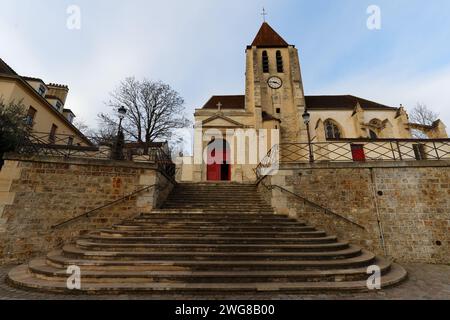 Chiesa di Saint-Germain-de-Charonne . Una prima chiesa romanica fu costruita nel XII secolo. Ci sono ancora tracce di questa prima chiesa nel foun Foto Stock