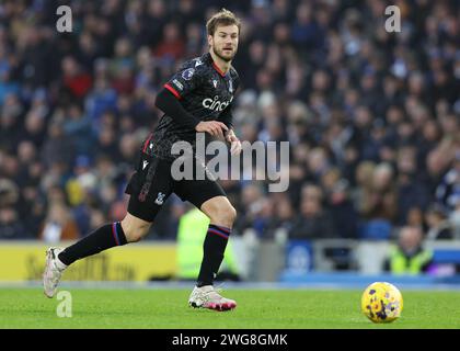 Brighton e Hove, Regno Unito. 3 febbraio 2024. Joachim Andersen del Crystal Palace durante la partita di Premier League all'AMEX Stadium, Brighton e Hove. Il credito fotografico dovrebbe leggere: Paul Terry/Sportimage Credit: Sportimage Ltd/Alamy Live News Foto Stock