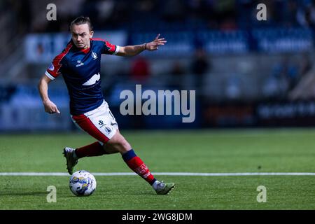 Falkirk, Scozia. 3 febbraio 2024. Aidan Nesbitt (10 - Falkirk) su The Ball Credit: Raymond Davies / Alamy Live News Foto Stock