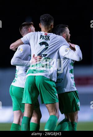 Falkirk, Scozia. 3 febbraio 2024. Josh Pask (2 - The New Saints) festeggia a tempo pieno Credit: Raymond Davies / Alamy Live News Foto Stock