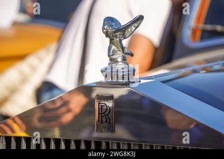 Mascotte del cofano di una Rolls Royce, lo Spirito della scultura estasi. Foto Stock