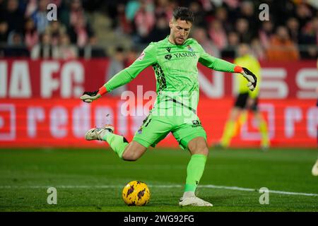 Girona, Spagna. 3 febbraio 2024. Remiro (Real Sociedad) in azione durante la partita di calcio della Liga tra Girona FC e Real Sociedad, al Montilivi Stadium il 3 febbraio 2024 a Girona, Spagna. Foto: Siu Wu Credit: dpa/Alamy Live News Foto Stock