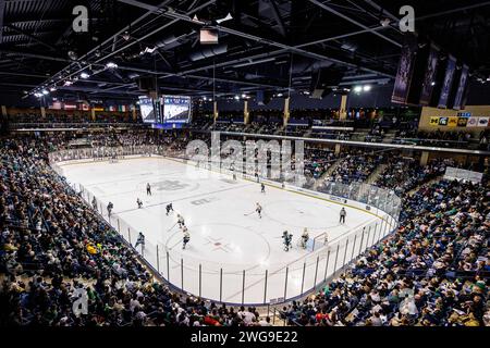 South Bend, Indiana, USA. 3 febbraio 2024. Una visione generale durante la partita di hockey NCAA tra i Michigan State Spartans e i Notre Dame Fighting Irish alla Compton Family Ice Arena di South Bend, Indiana. John Mersits/CSM/Alamy Live News Foto Stock