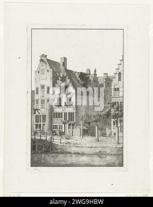 Casa bruciata su un canale, CA. 1690, 1850 - 1863 stampare Una casa bruciata con un timpano a gradini su un canale di Amsterdam, intorno al 1690. La casa ha un mattone che si affaccia con una cicogna o una gru. L'edificio adiacente e' datato 1658. E' uno degli incentivi al libro degli spruzzi antincendio di Jan van der Heyden. Pompa per incisione della carta dei Paesi Bassi del Nord (attrezzature antincendio) Amsterdam Foto Stock