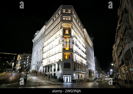 Algeri. 4 febbraio 2024. Questa foto scattata il 3 febbraio 2024 mostra una vista notturna del centro di Algeri, capitale dell'Algeria. Crediti: Xinhua/Alamy Live News Foto Stock