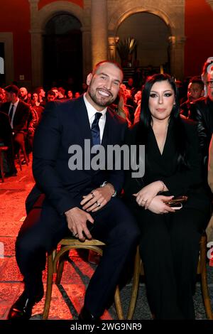 1 febbraio 2024, città del Messico, Ciudad de Mexico, Messico: Febbraio 1, 2024, città del Messico, Messico: Rafael Amaya, Maritza Ramos assiste al Red carpet della serie televisiva "El Senor de los Cielos", stagione 9, alla Casa Abierta Monte de Piedad, il 1 febbraio 2024 a città del Messico, Messico. (Immagine di credito: © Francisco Morales/eyepix via ZUMA Press Wire) SOLO USO EDITORIALE! Non per USO commerciale! Foto Stock