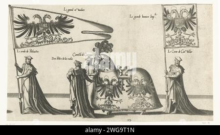 Fa parte della parata, no 22-23, 1559 stampa quattro partecipanti alla parata, un cavallo e le bandiere imperiali. Parte della serie stampata della processione funeraria dell'imperatore Karel V il 29 dicembre 1558 a Bruxelles. Stampa n.. 22 è bloccato sulle stampe n.. 23) corteo di incisione/incisione della carta dei Paesi Bassi meridionali, processione funebre Bruxelles Foto Stock