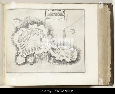 Mappa di Bellegarde, CA. 1693-1696, 1693 - 1696 Stampa Mappa dei rinforzi intorno alla città francese di Bellegarde. Parte della sesta parte (1696) dell'opera stampata in cui le otto parti di Les Forces de l'Europe sono pubblicate tra il 1693 e il 1697. L'opera stampata consiste di 175 tavole con i piani (da Sébastien le Prestre, Seigneur de Vauban) di famose città e fortezze forti durante la guerra dei nove anni. Titolo e iscrizioni in francese. Tipografia: Francepublisher: Parigi cartaceo che incide le mappe delle città. Fortezza Bellegarde Foto Stock