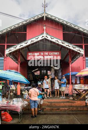 L'ingresso allo storico Castries Central Market, un punto di riferimento del XIX secolo nel centro di Castries, St. Lucia, gennaio 2024. Foto Stock