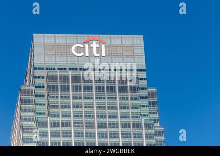 Cartellonistica e logo Citi sull'edificio Canary Wharf di Citigroup, sede EMEA di Citigroup a Canary Wharf, Londra, Inghilterra, Regno Unito Foto Stock