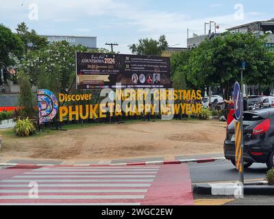 Phuket, Thailandia - 28 dicembre 2023: Edificio storico, edifici gialli nella città vecchia di Phuket in Thailandia. Zona della città vecchia di Phuket. Foto Stock