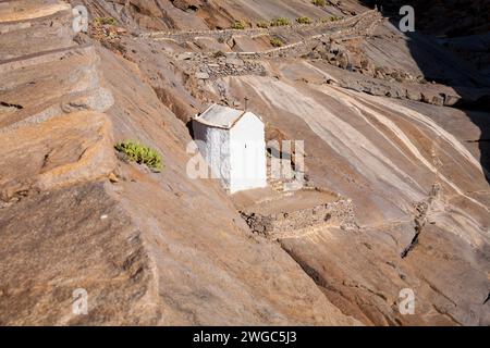 L'Ermita de la Virgen de la pena è un piccolo antico eremo situato in un canyon vicino a Betancuria e Vega de Rio Palmas sull'isola Canaria di Fuertevent Foto Stock