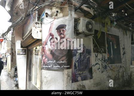 Beirut, Libano. 3 febbraio 2024. Manifesti visti nel campo palestinese di Shatila, Beirut, Libano, il 3 febbraio 2024. (Foto di Elisa Gestri/Sipa USA) credito: SIPA USA/Alamy Live News Foto Stock