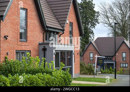 Northfield, Birmingham, 4 febbraio 2024 - Case in affitto e vendita a Northfield, Birmingham, Inghilterra, mentre il mercato immobiliare del Regno Unito continua a fluttuare. Credito: Stop Press Media/Alamy Live News Foto Stock