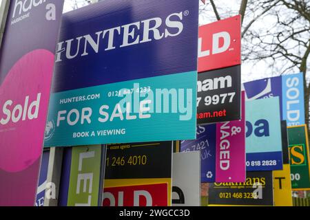 Northfield, Birmingham, 4 febbraio 2024 - Case in affitto e vendita a Northfield, Birmingham, Inghilterra, mentre il mercato immobiliare del Regno Unito continua a fluttuare. Credito: Stop Press Media/Alamy Live News Foto Stock